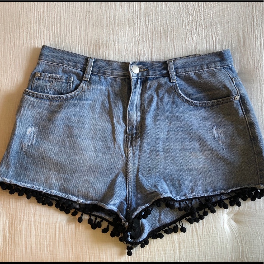 High Waited Jean Short with Pom Pom Trim